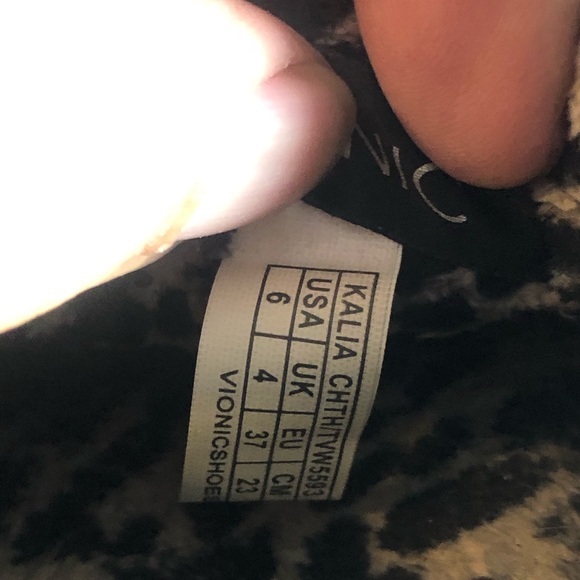 Vionic Women's Indulge Kalia Slip On House Flats Leopard Cheetah Shoes Size 6 - Picture 15 of 16